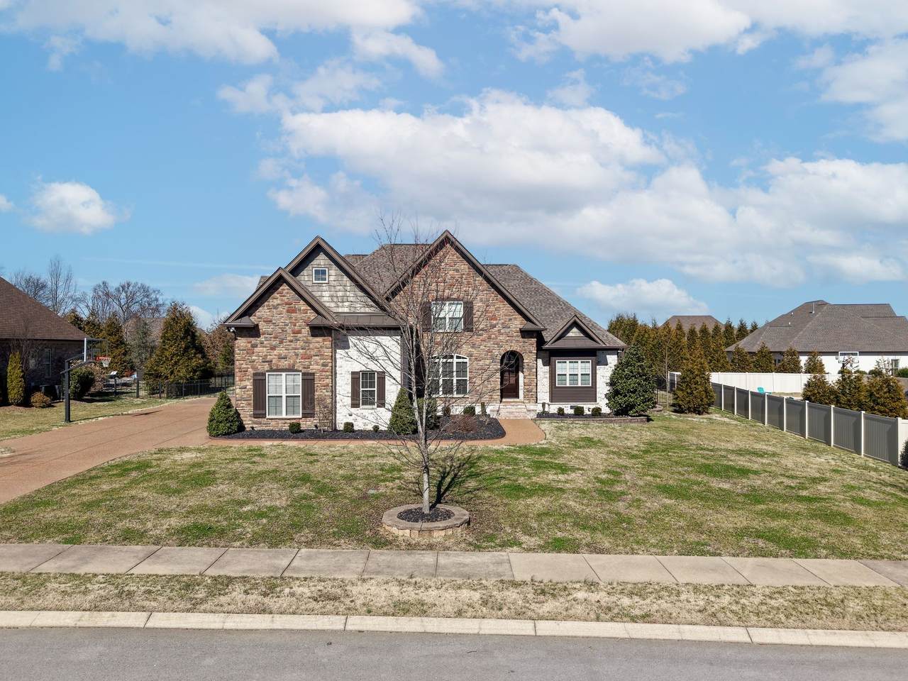 22 Morgan Ln - Photo 1