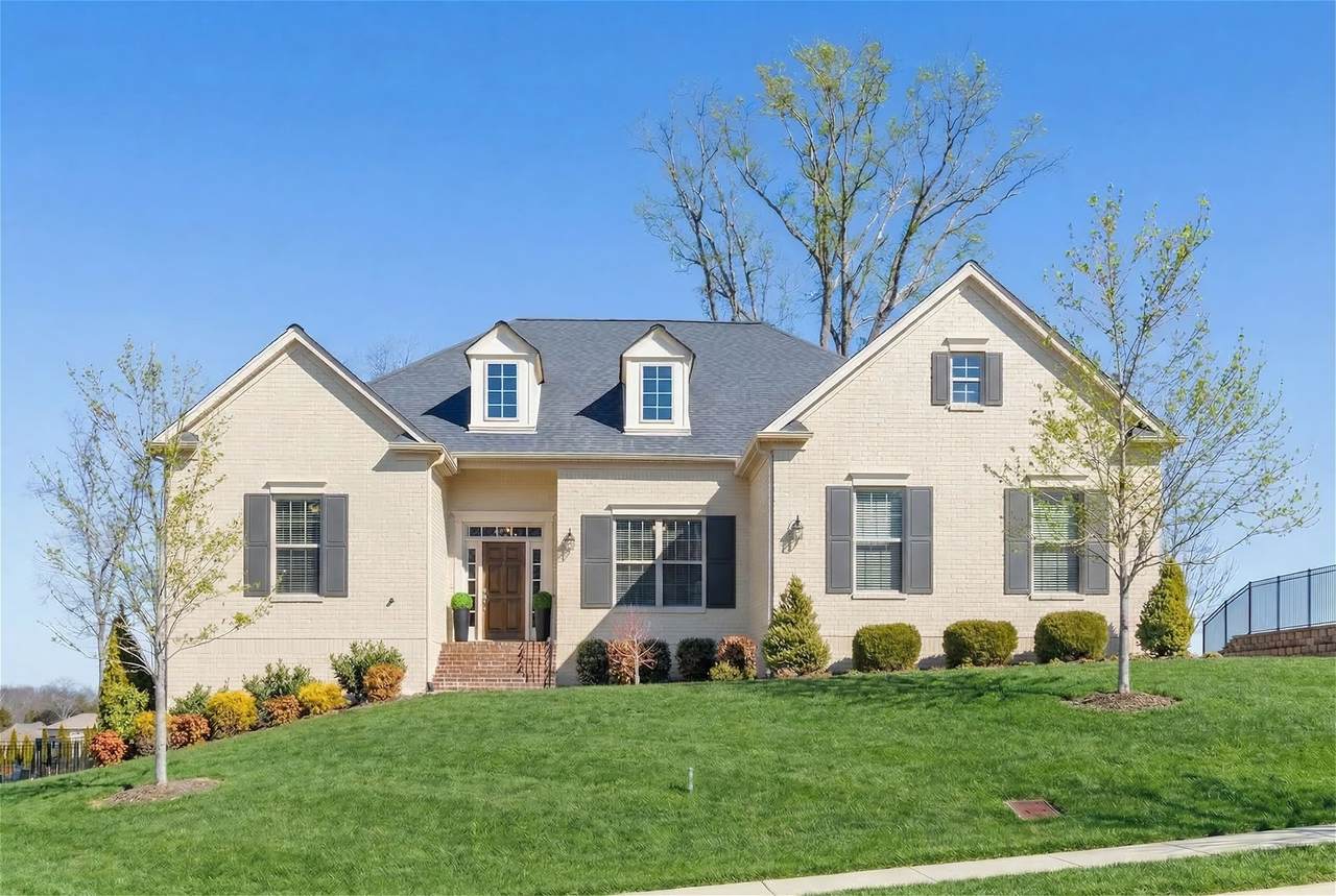 305 Redding Ct - Photo 1