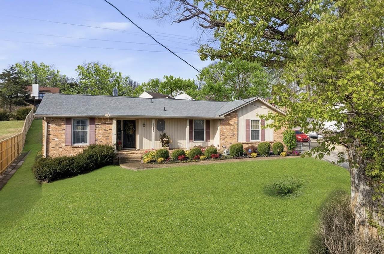 2931 Walnut Crest Dr - Photo 1