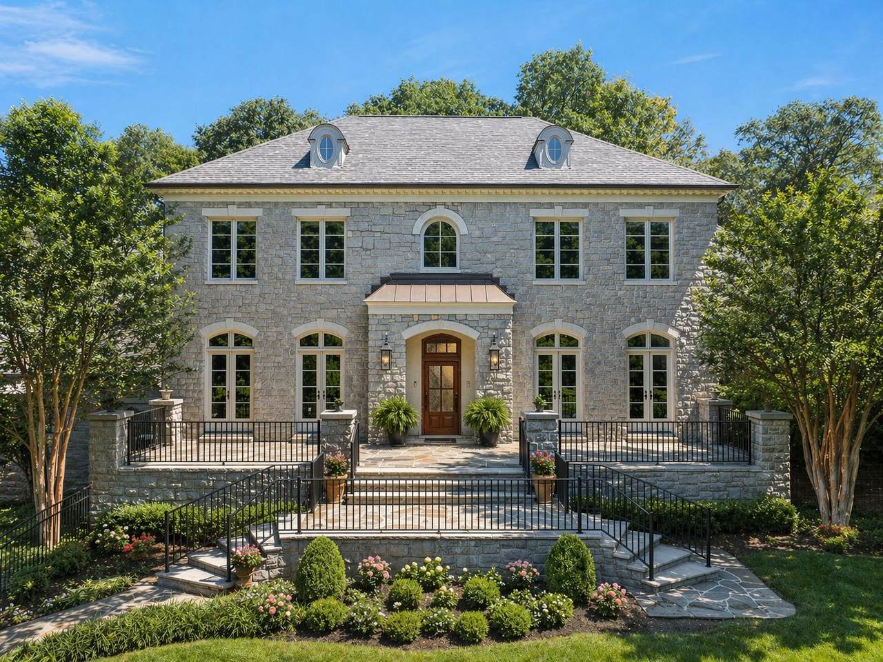 1810 Tyne Blvd - Photo 1