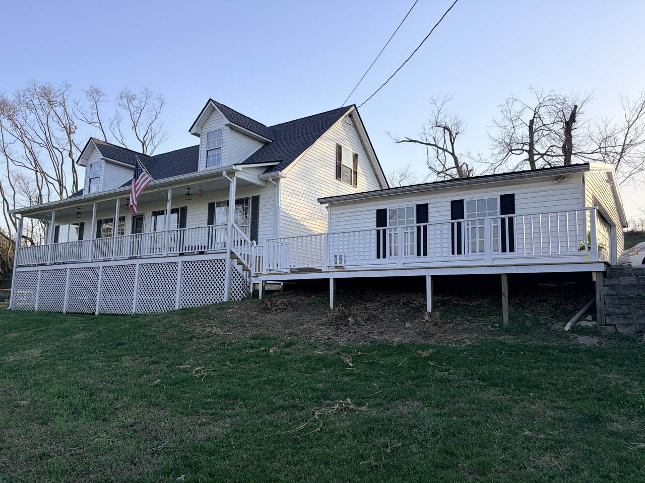 1824 Blackburn Ln - Photo 1