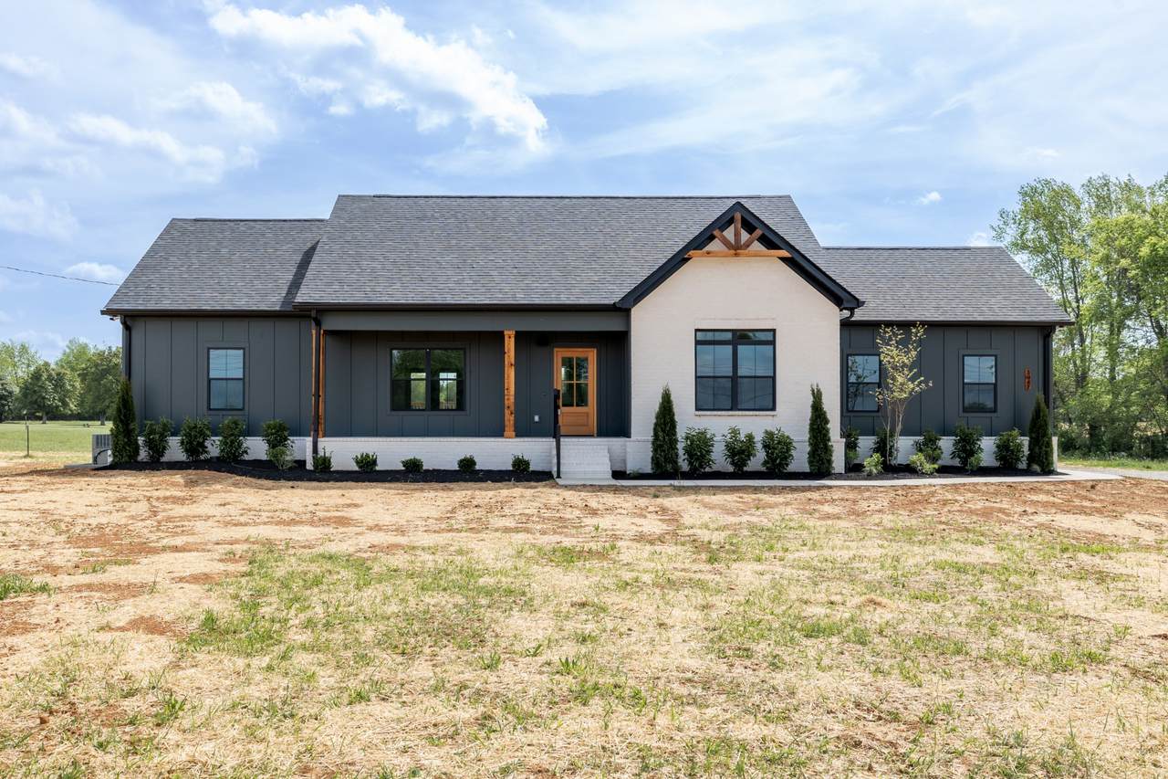 3047 Nashville Hwy - Photo 1