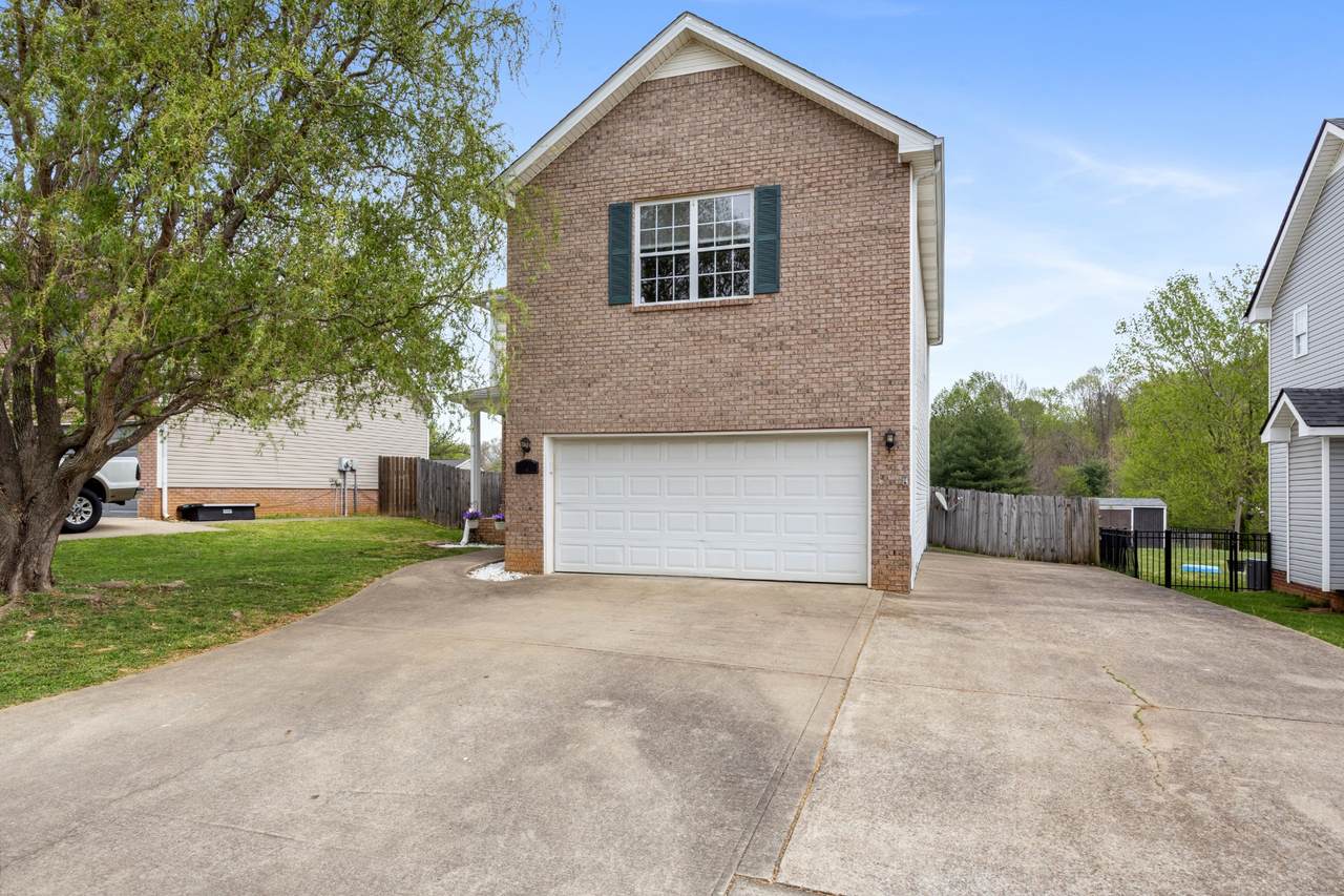 https://bt-photos.global.ssl.fastly.net/nashville/1280_boomver_3_RTC3146151-1.jpg