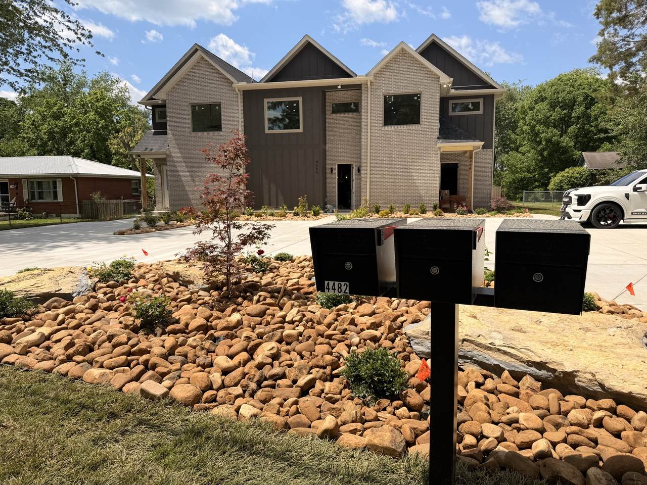 4484 Greenbrier - Photo 1