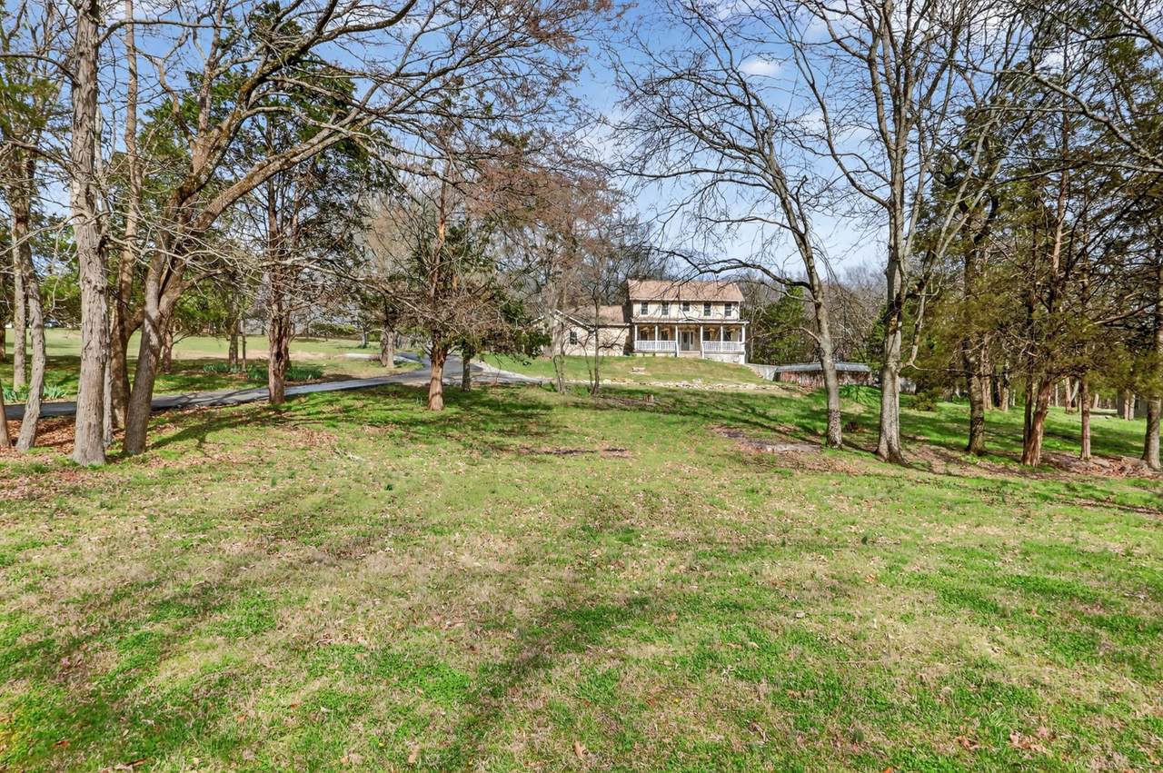 205 Bluegrass Cir - Photo 1