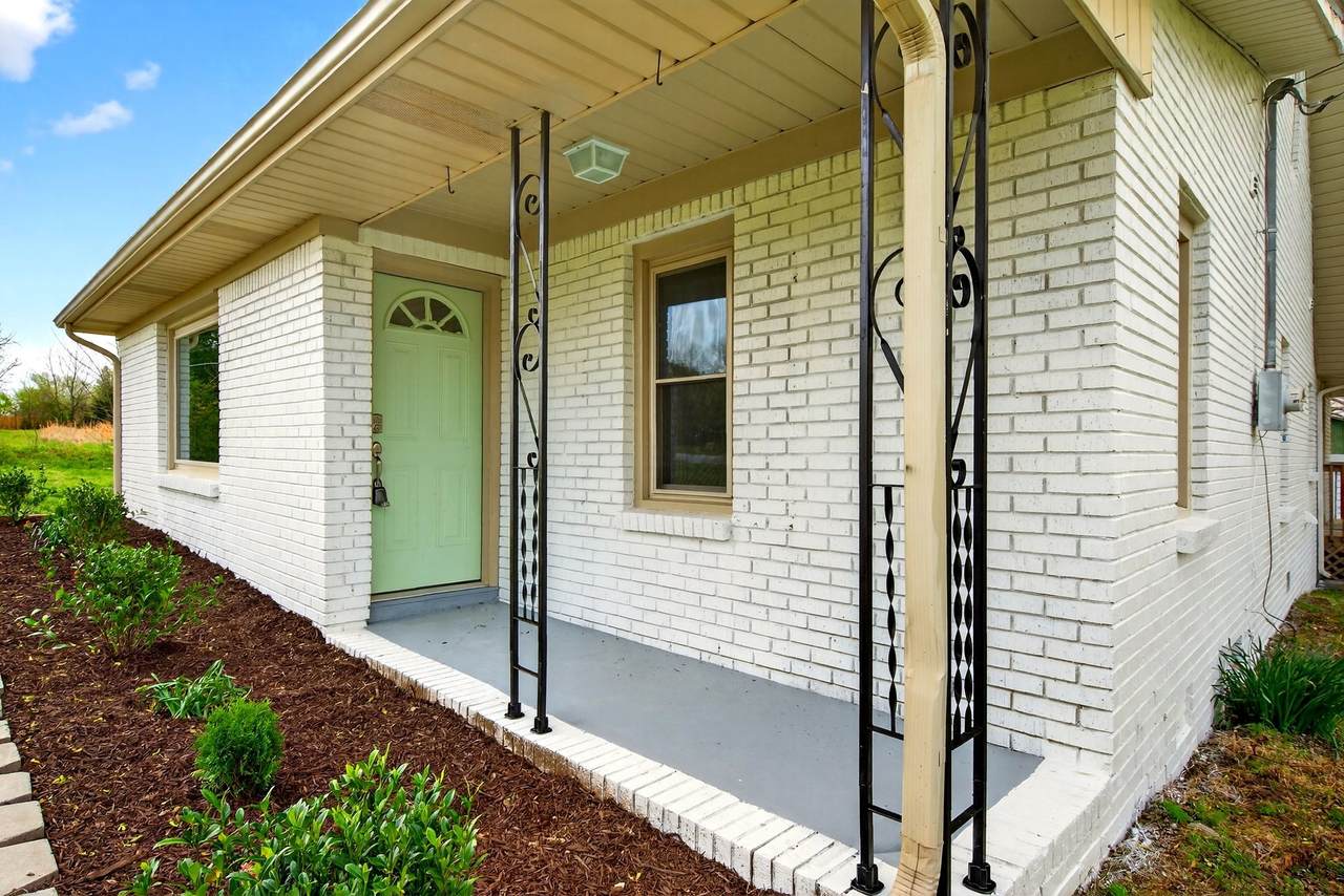946 Clearview Rd - Photo 1