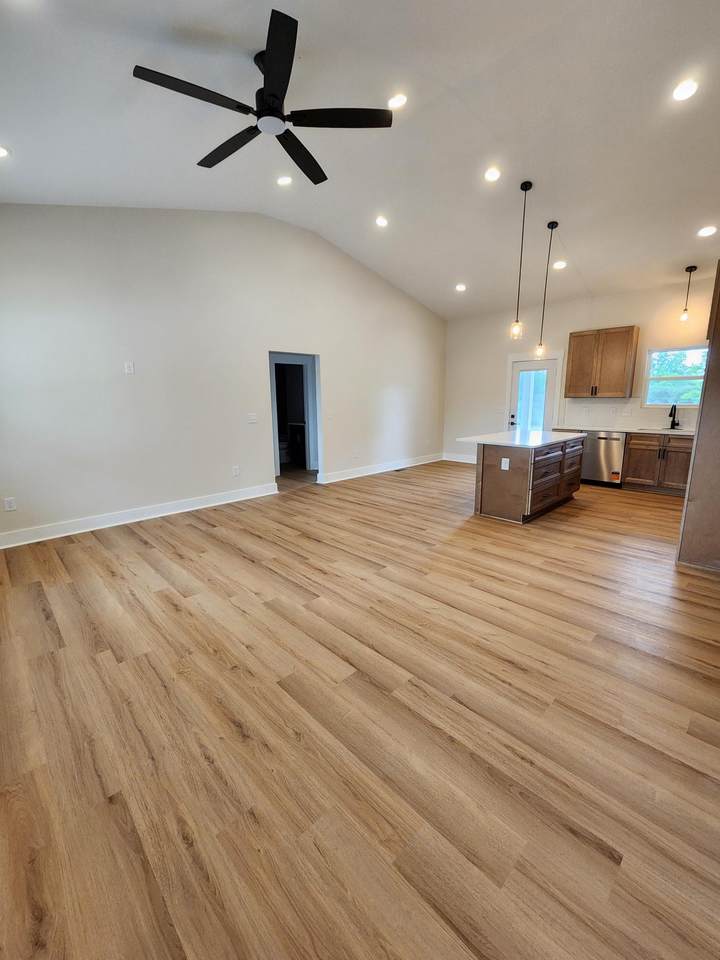 https://bt-photos.global.ssl.fastly.net/nashville/1280_boomver_3_RTC3205340-1.jpg