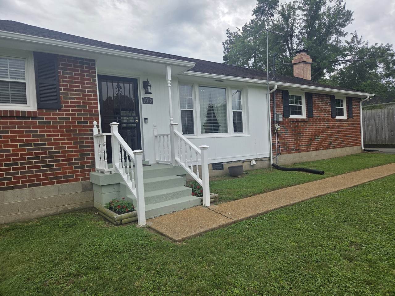 1018 N Graycroft Ave - Photo 1