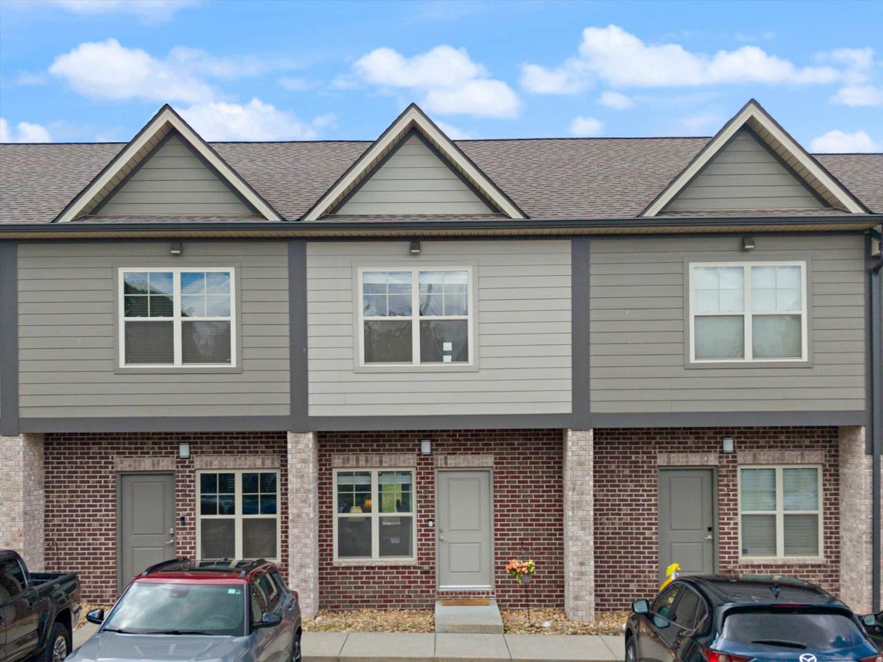133 Bellvue Dr - Photo 1