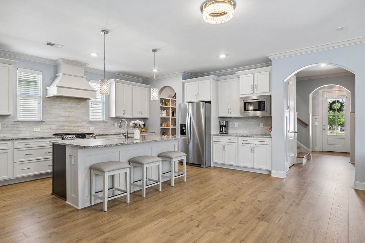 617 Green Farm Way - Photo 1