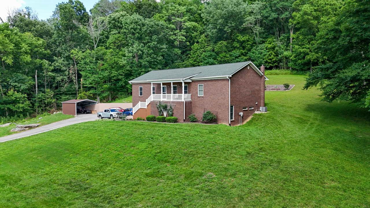 4050 Cantebury Dr - Photo 1