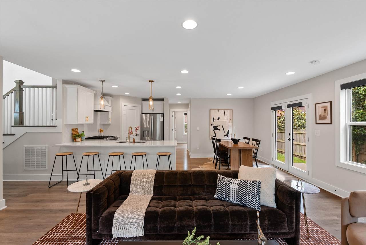 1406 Riverside Dr - Photo 1