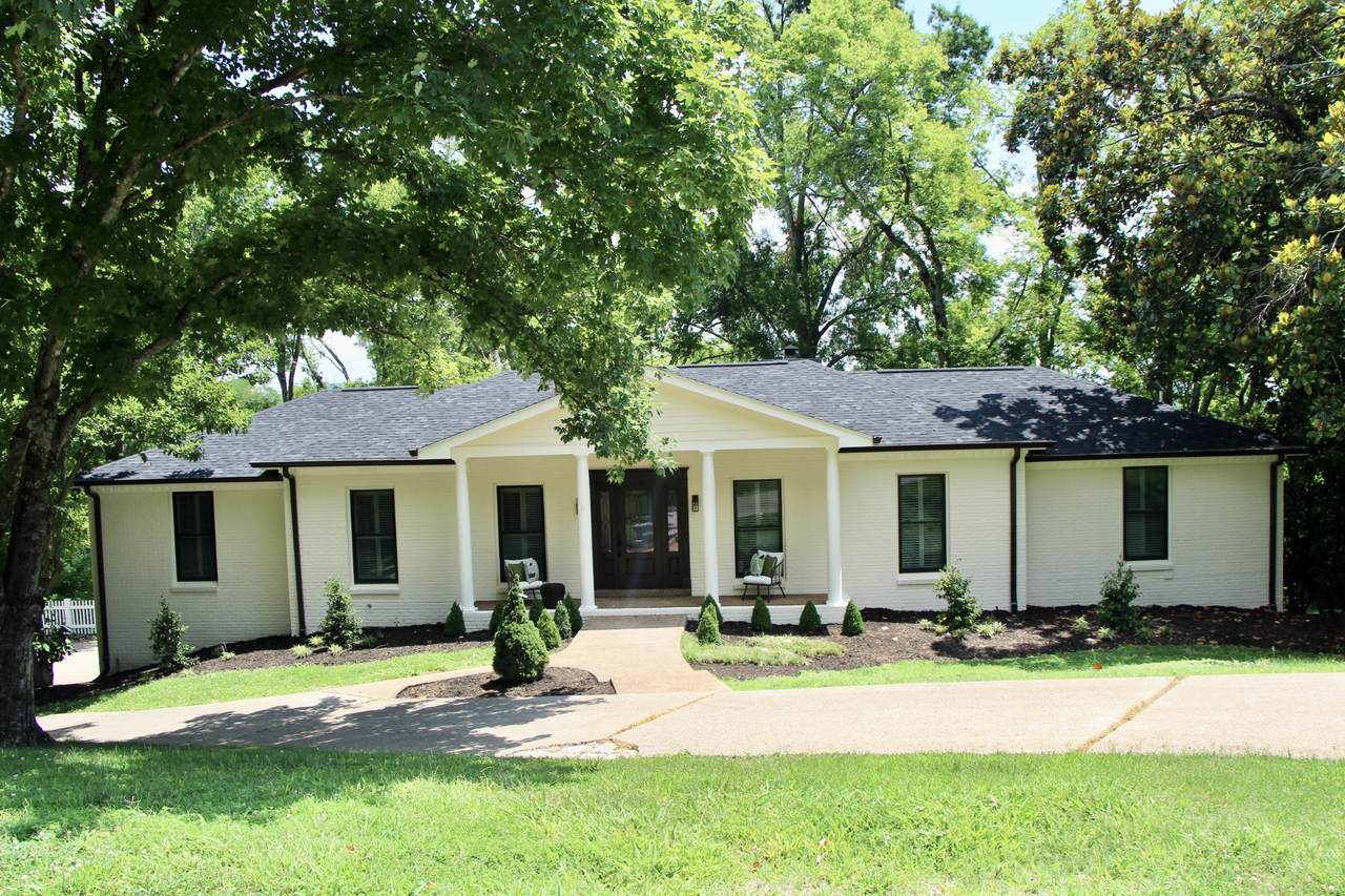 618 Hunters Ln - Photo 1