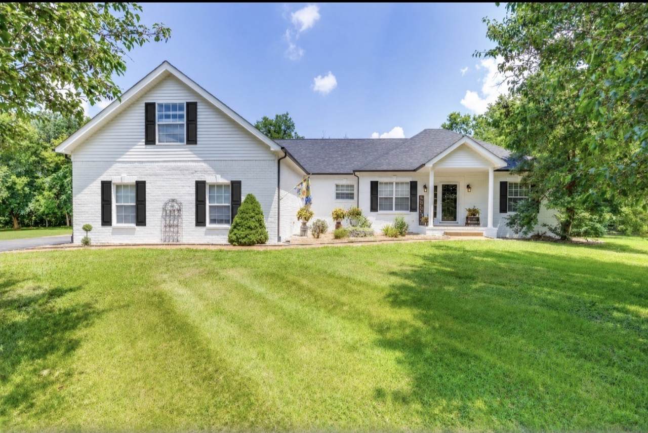 2118 Sue Ln - Photo 1