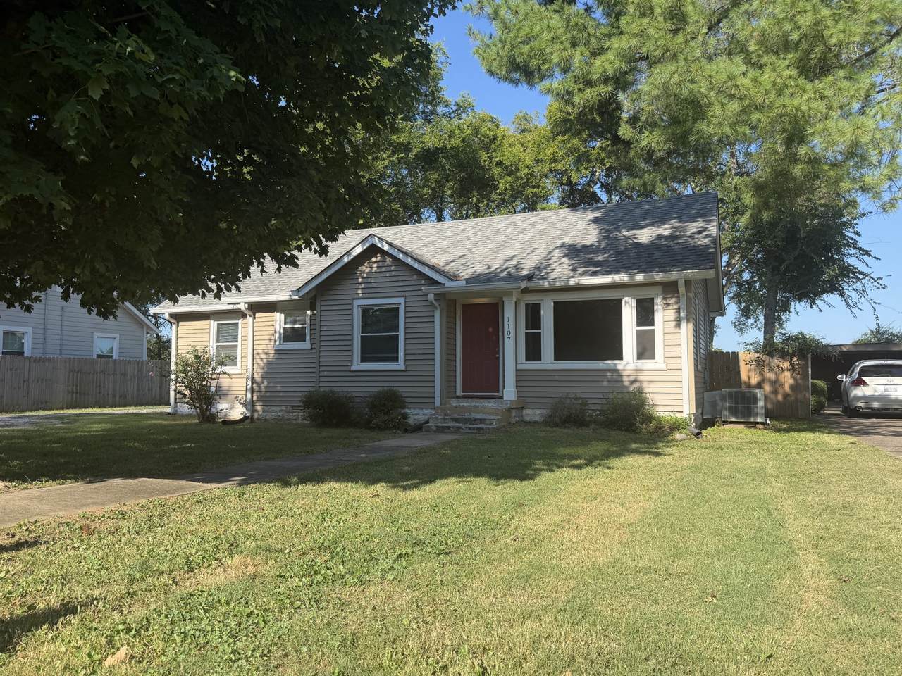 1107 Leaf Ave - Photo 1