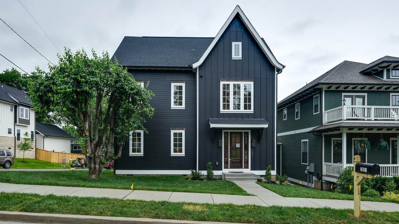 2001 Eastside Ave - Photo 1