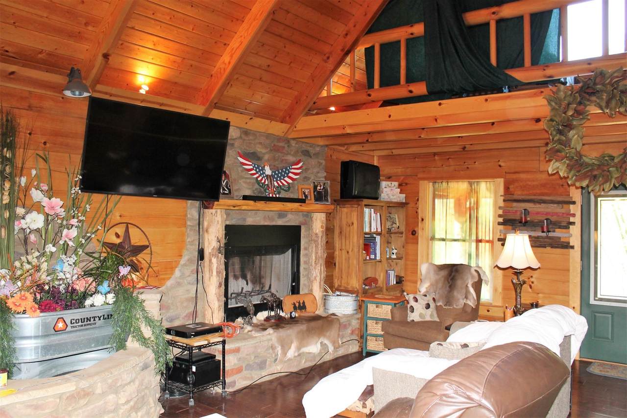 1830 Deer Ck Rd - Photo 1