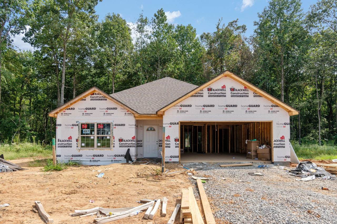 497 Fox Crossing - Photo 1