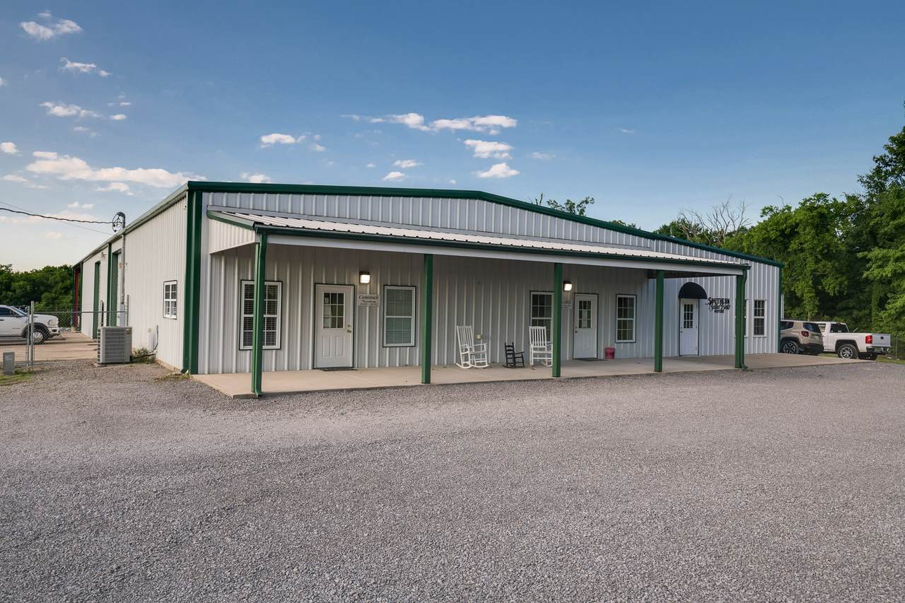 2533 Highway 41A South - Photo 1