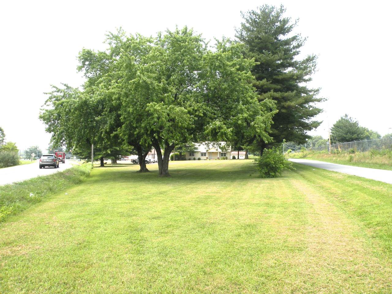 108 Kirby Dr - Photo 1