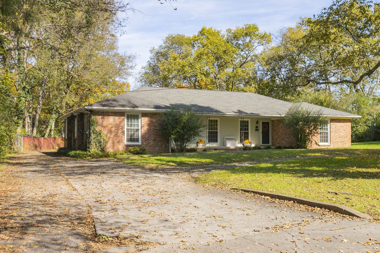 570 Hawkins Dr - Photo 1