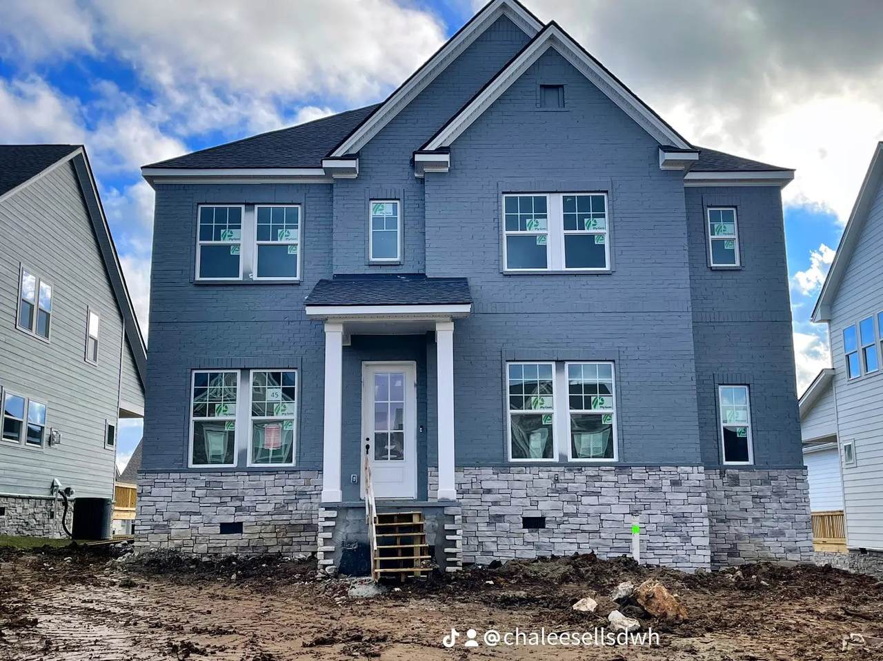 2231 Broadway St - Photo 1