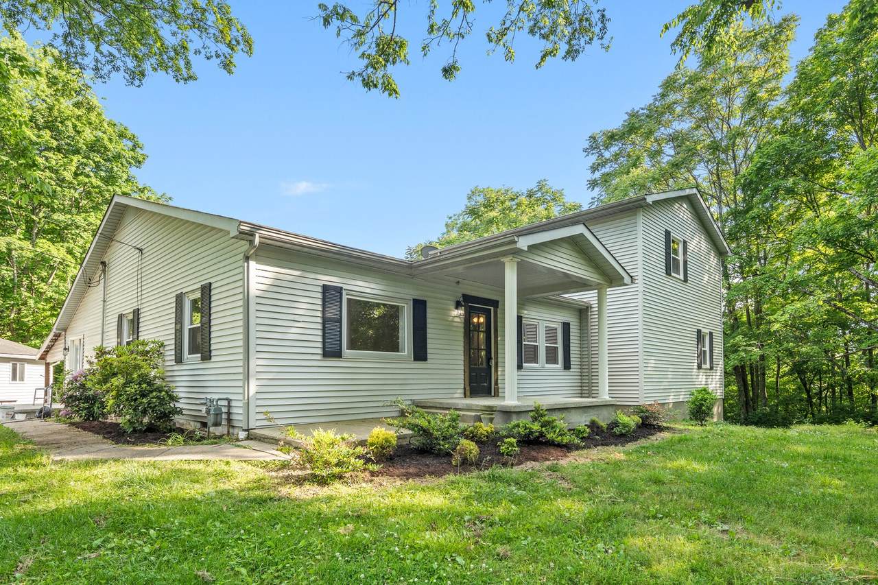 112 E End Rd - Photo 1