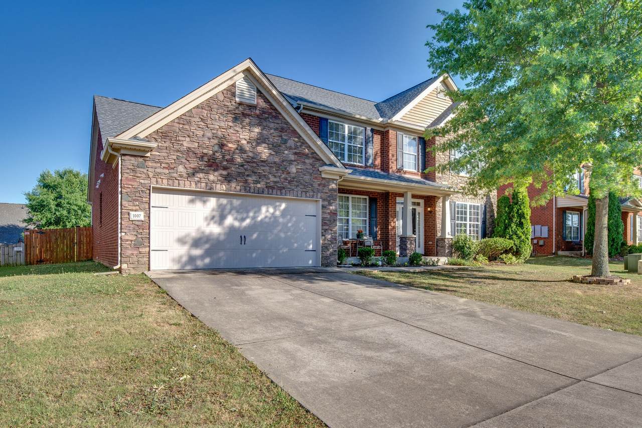 1007 Merrick Rd - Photo 1