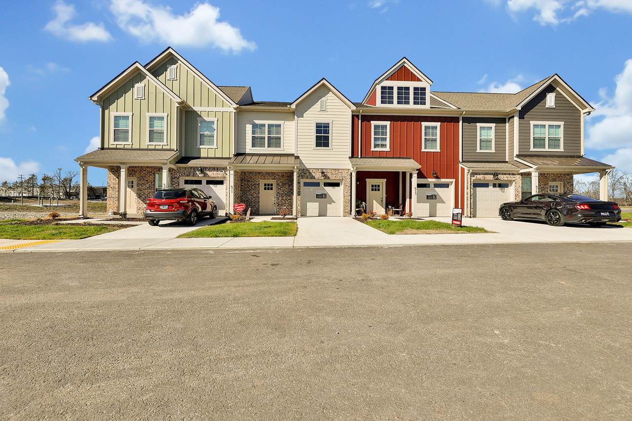 513 Baxter Crossing - Photo 1