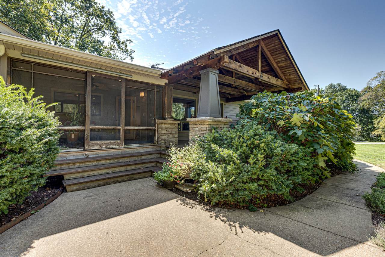 6676 Bethesda Arno Rd - Photo 1