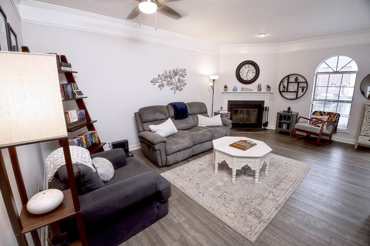 221 Wynbrook Ct - Photo 1