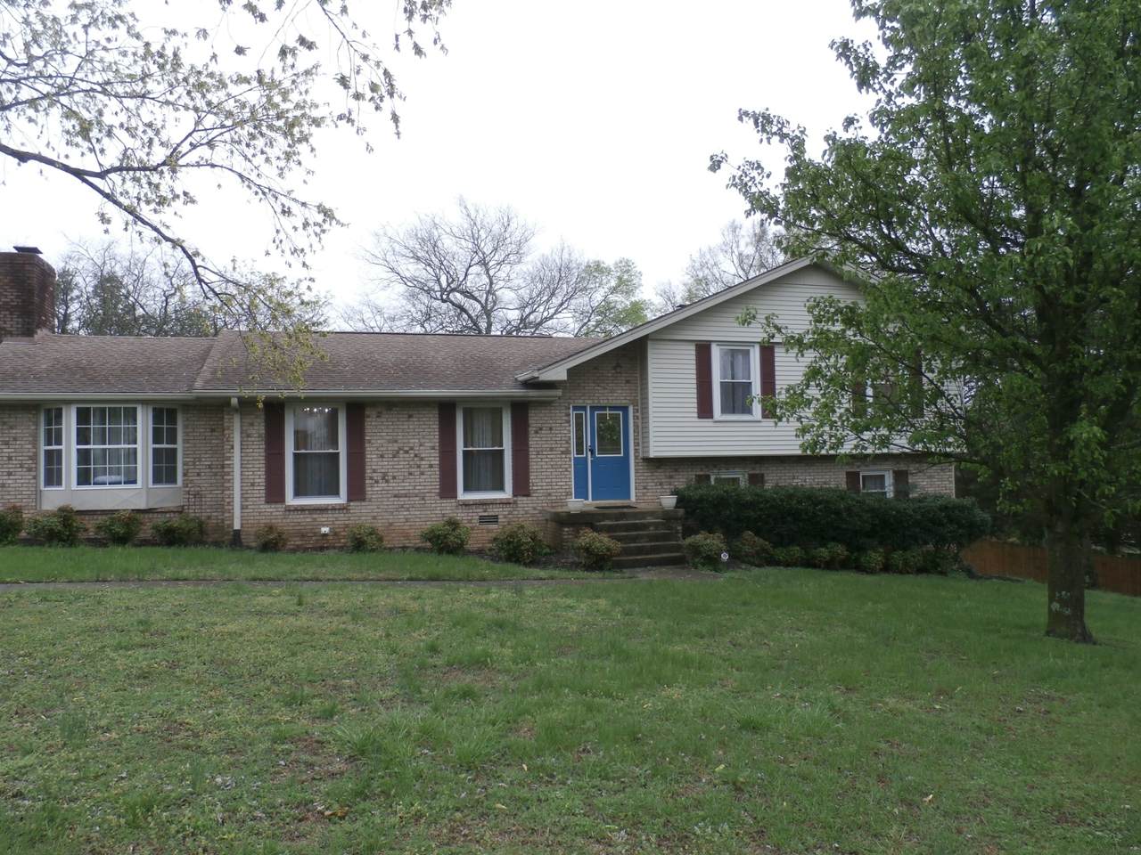 1005 Emily Dr - Photo 1