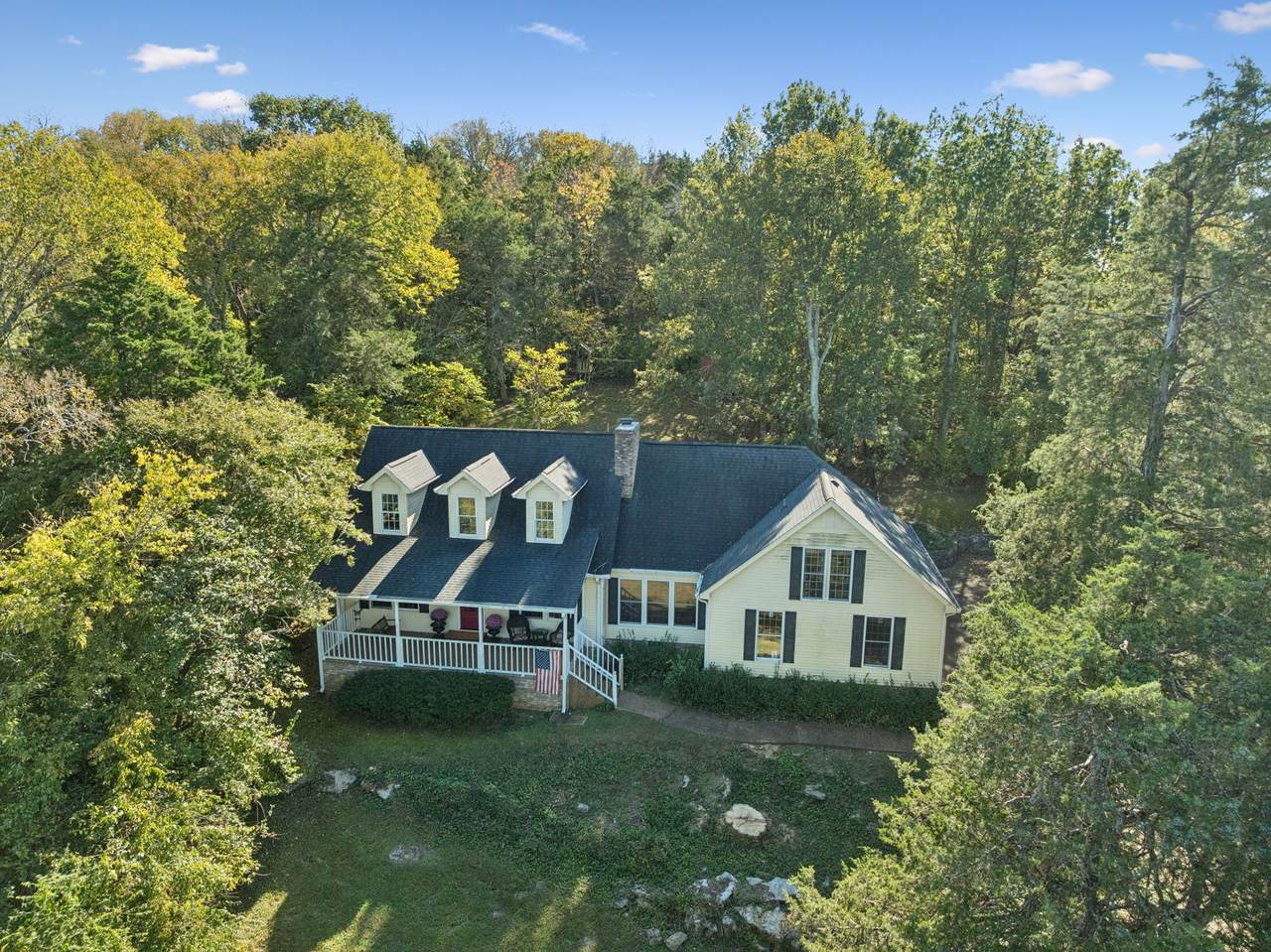 5724 Cloverwood Dr - Photo 1