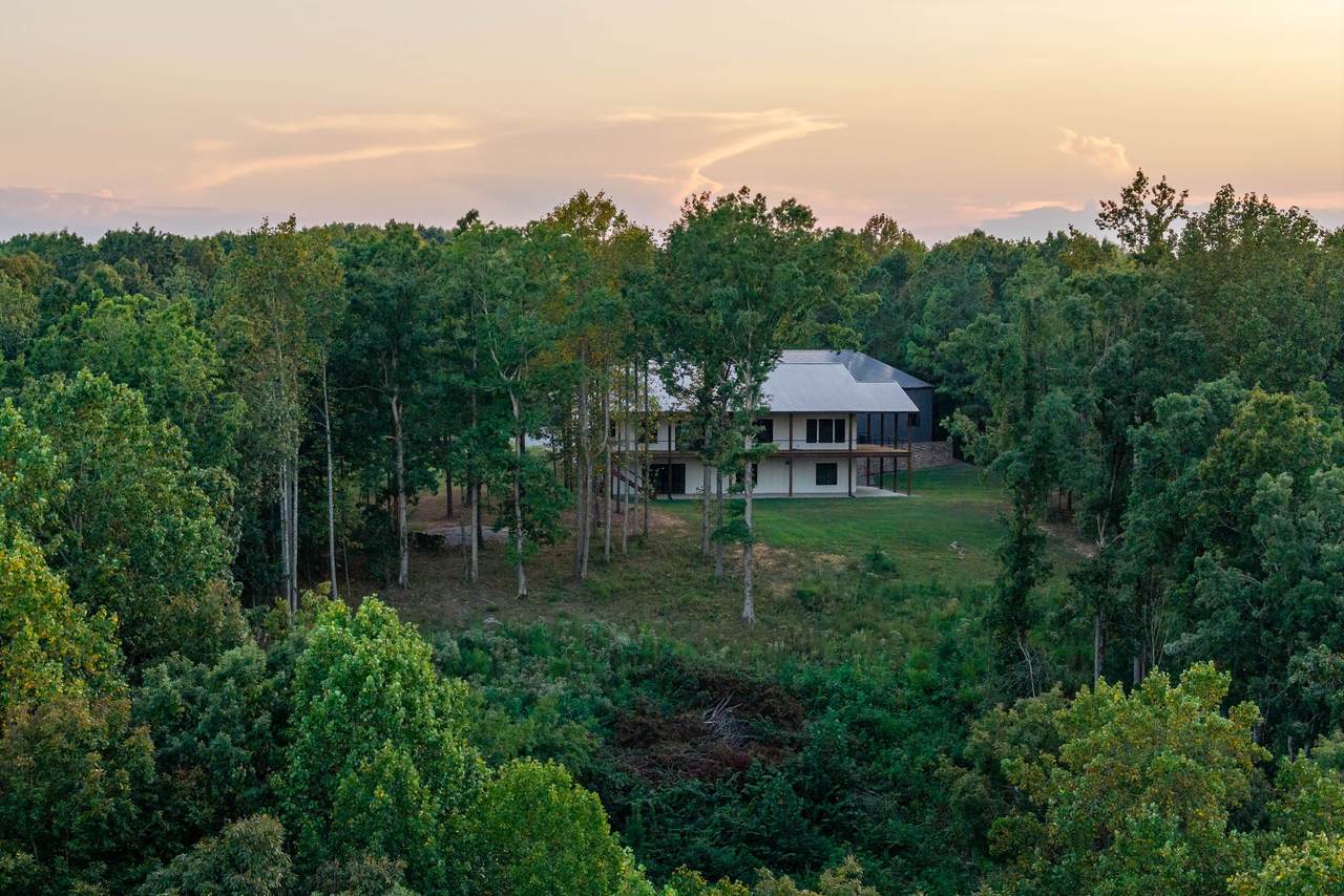 202 Ravenridge Rd - Photo 1