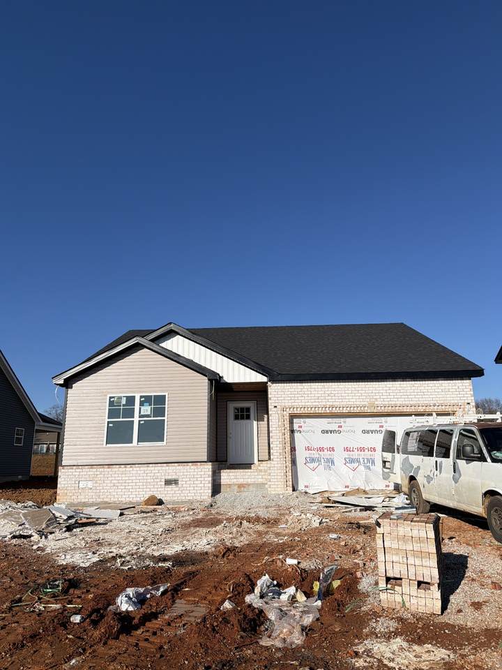 630 Avondale Rd - Photo 1