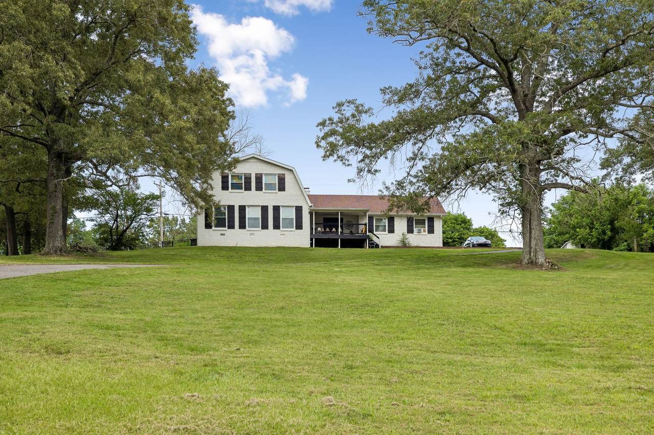 1733 Belotes Ferry Rd - Photo 1