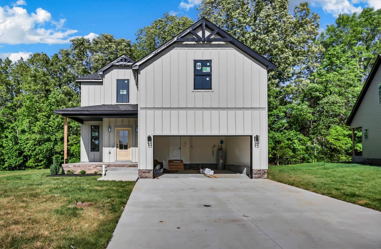 353 Chase Dr - Photo 1