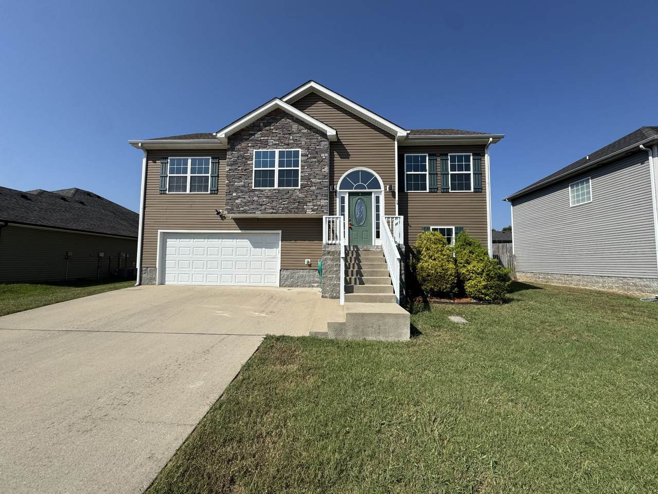 1351 Freedom Dr - Photo 1
