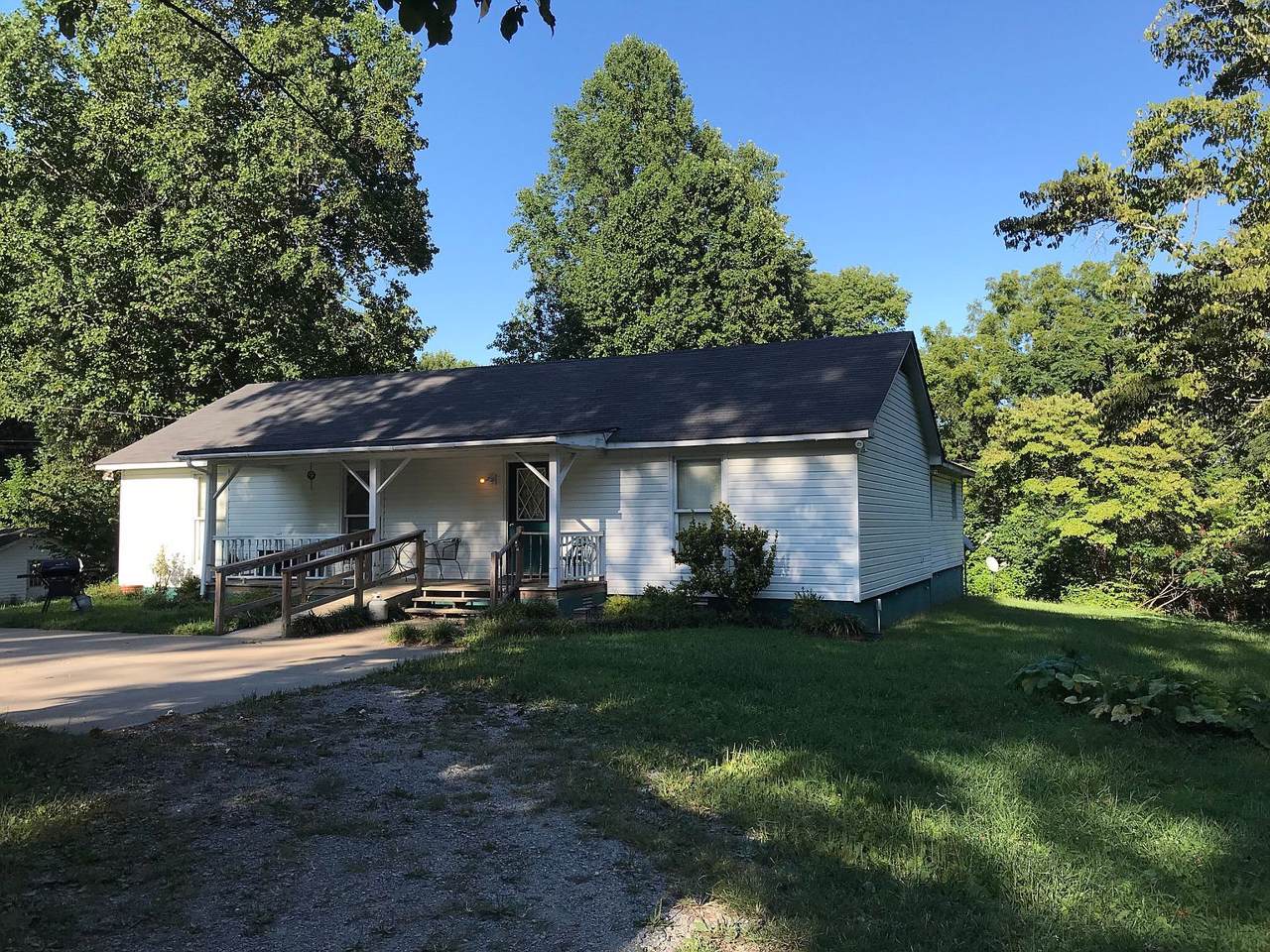 954 Weeping Willow Rd - Photo 1