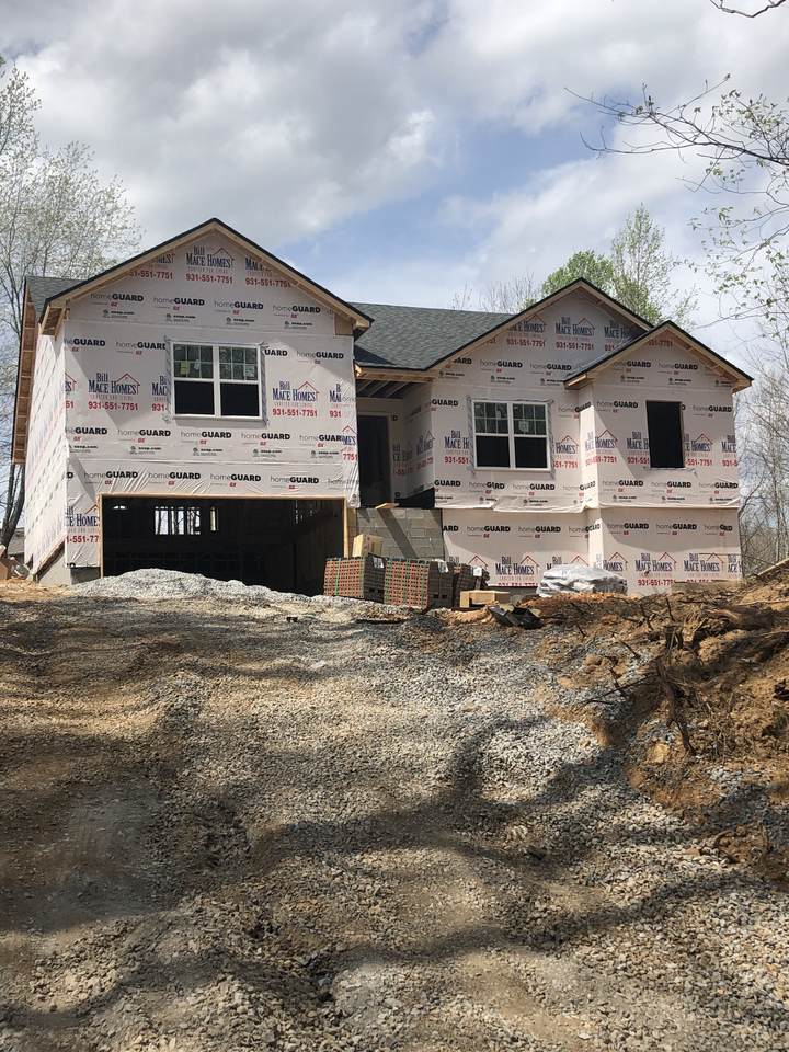 143 Glenstone - Photo 1