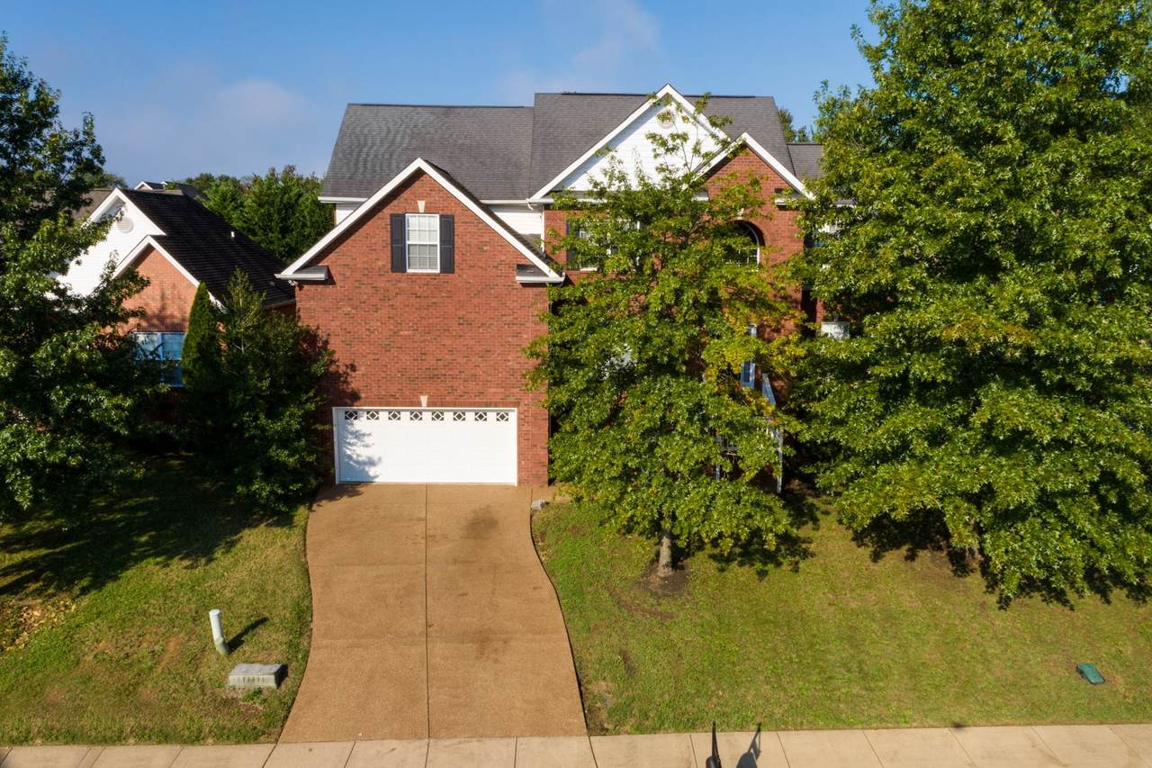 139 Fieldcrest Cir - Photo 1