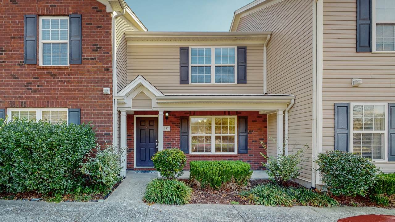 107 Oak Valley Cir - Photo 1