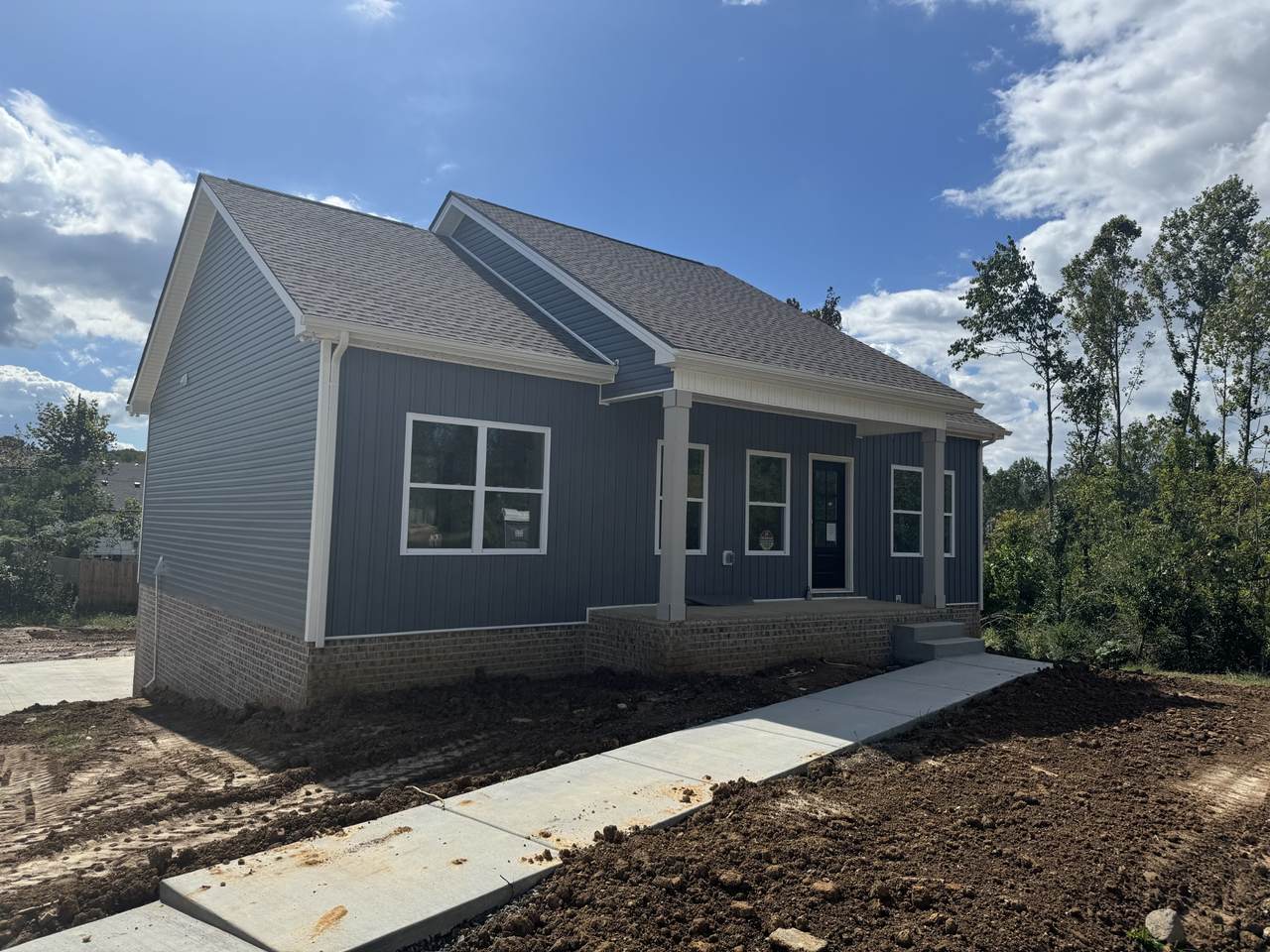1169 Kendall Dr - Photo 1