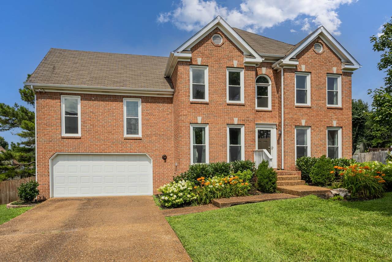 2795 Iroquois Dr - Photo 1