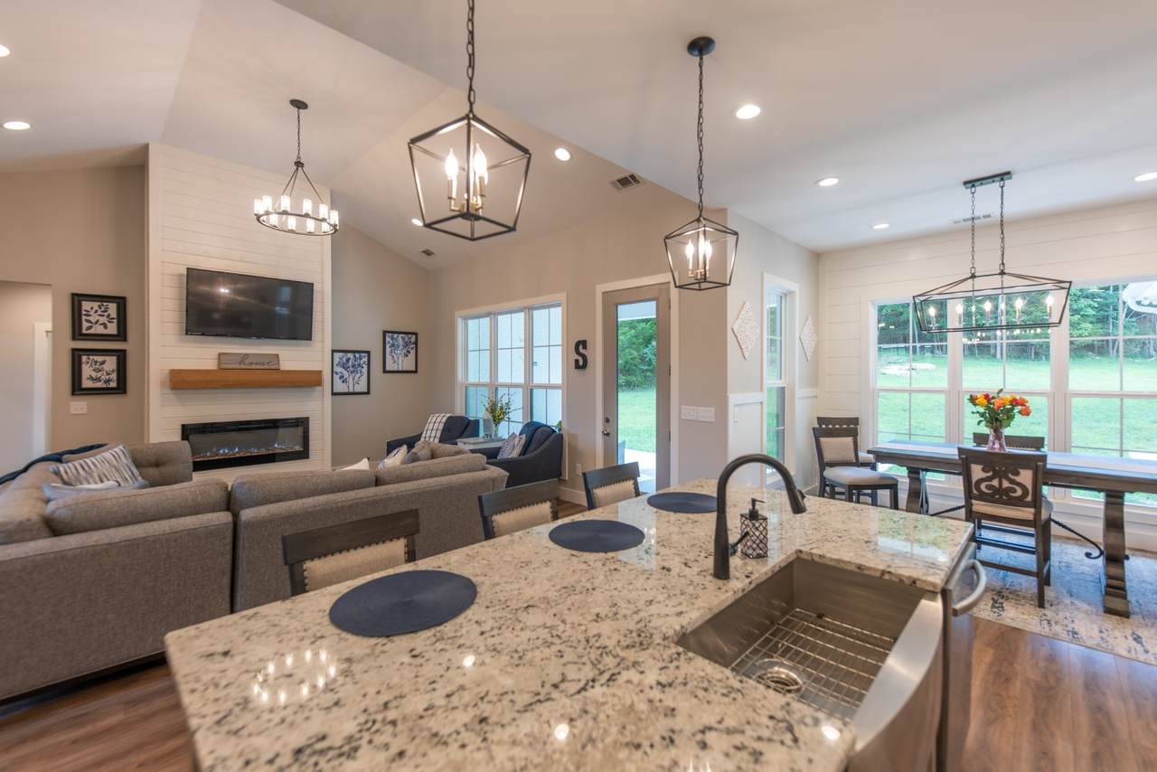 2591 Long Hollow Pike - Photo 1