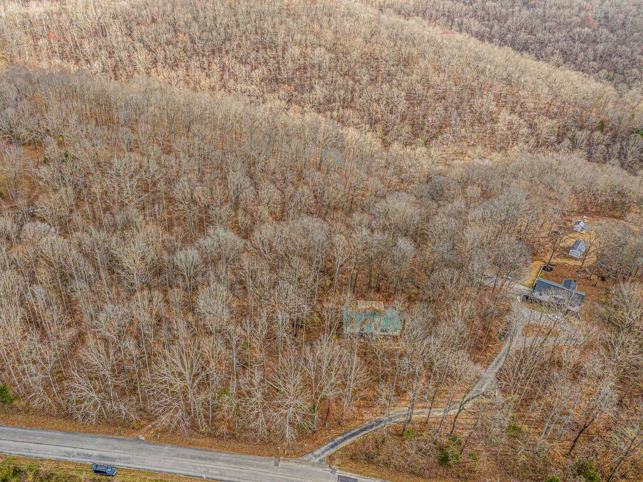 7402 Les Hughes Rd - Photo 1