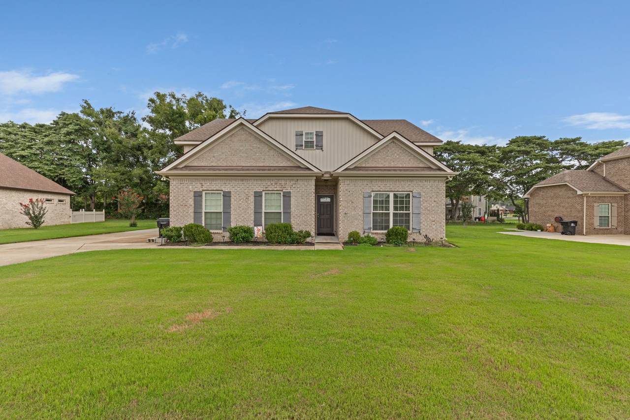 2204 Audubon Ln - Photo 1
