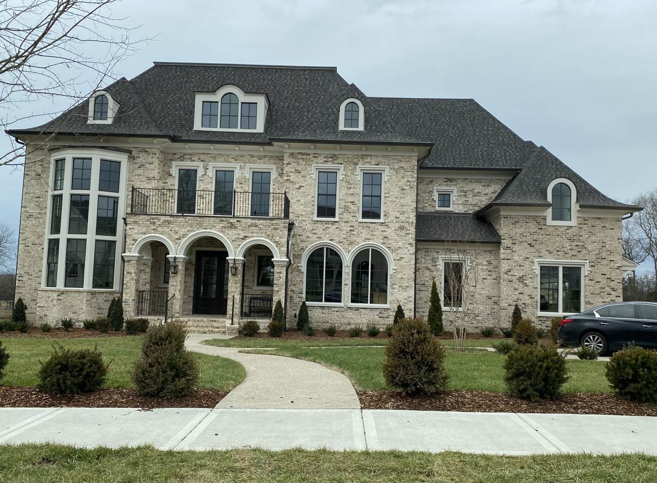 9220 Lehigh Dr - Photo 1