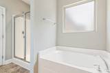 1033 Windemere Dr - Photo 17