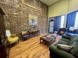 105 N Maple St - Photo 4